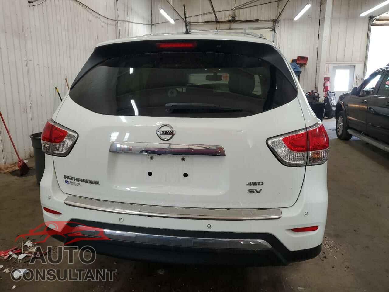 NISSAN PATHFINDER 2015 - 5N1AR2MM5FC695632