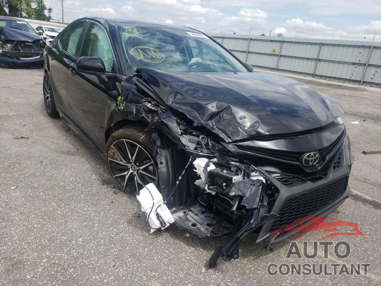 TOYOTA CAMRY 2021 - 4T1G11AK6MU462574