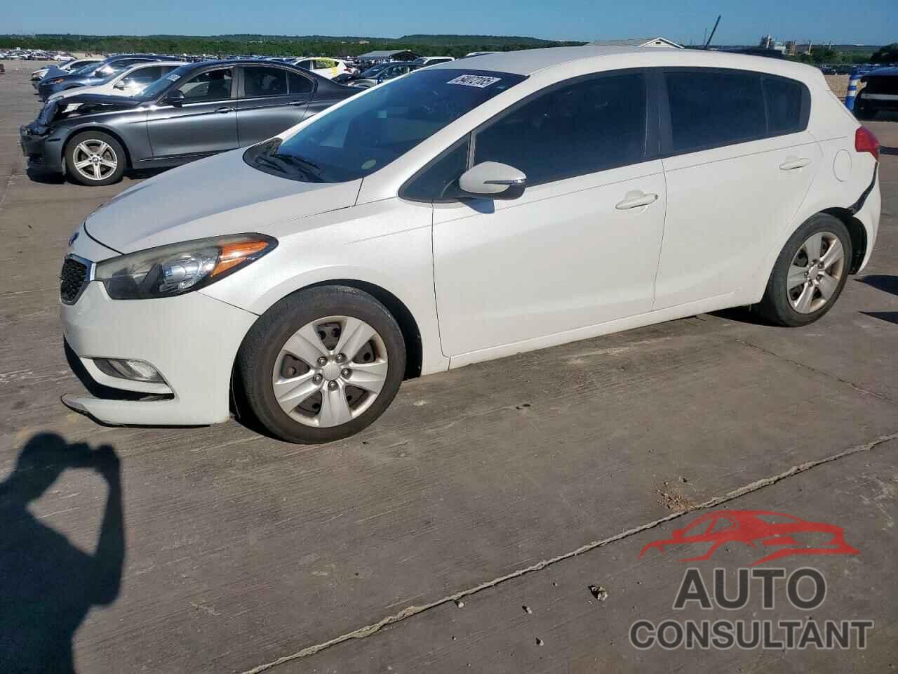 KIA FORTE 2016 - KNAFK5A84G5582846