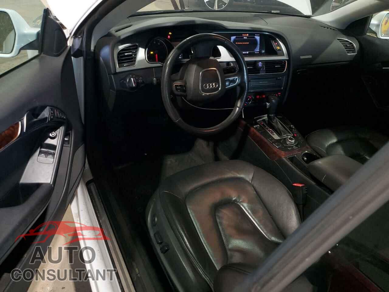 AUDI A5 2012 - WAULFAFR1CA019613