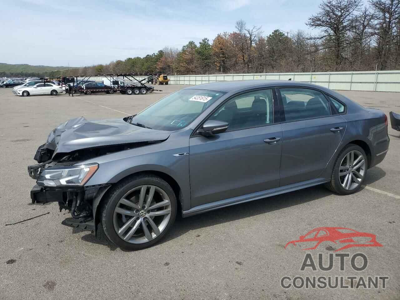 VOLKSWAGEN PASSAT 2018 - 1VWAA7A33JC014815
