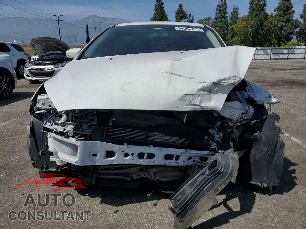 FORD FOCUS 2017 - 1FADP3K26HL223348