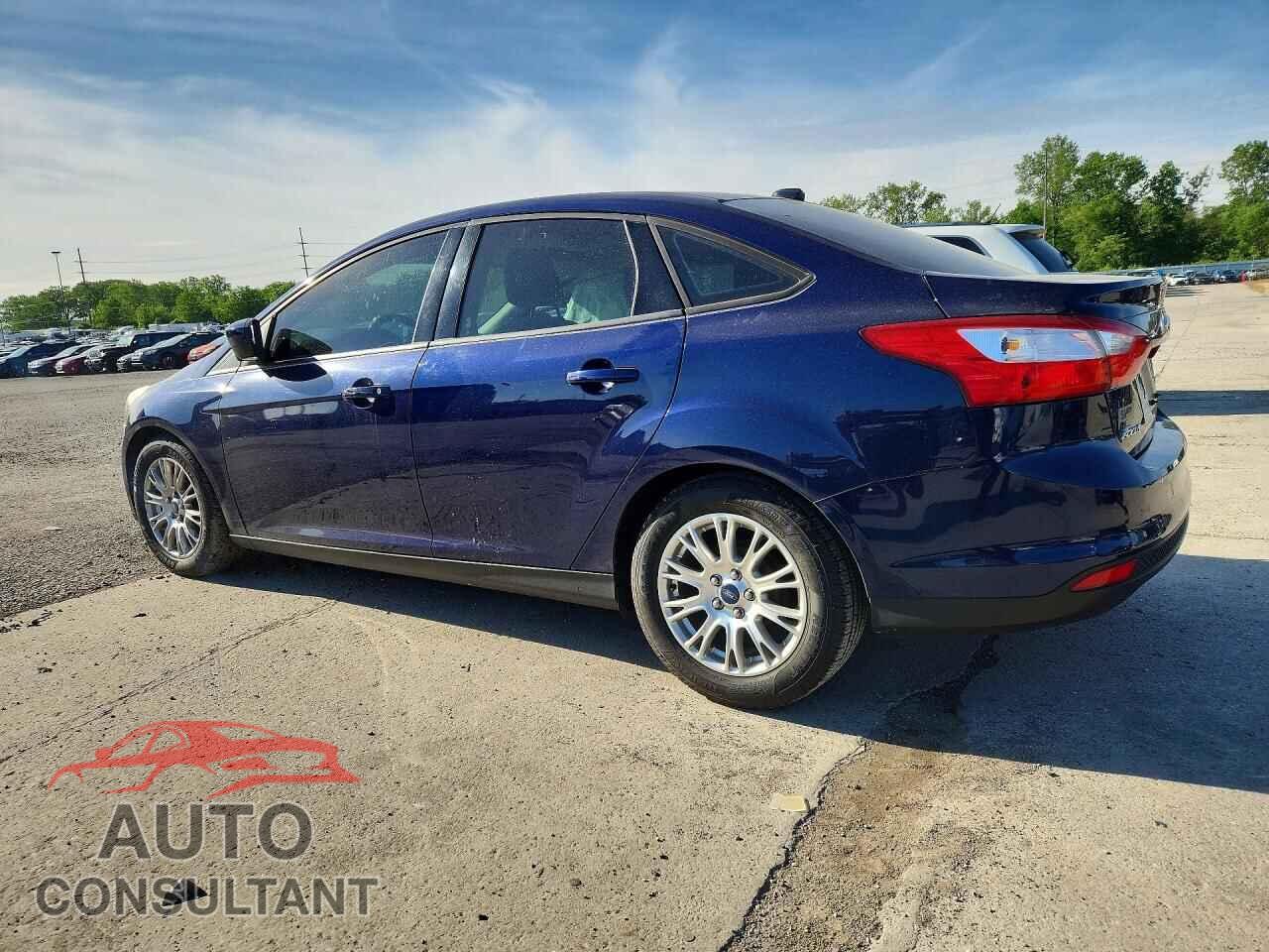 FORD FOCUS 2012 - 1FAHP3F22CL127723
