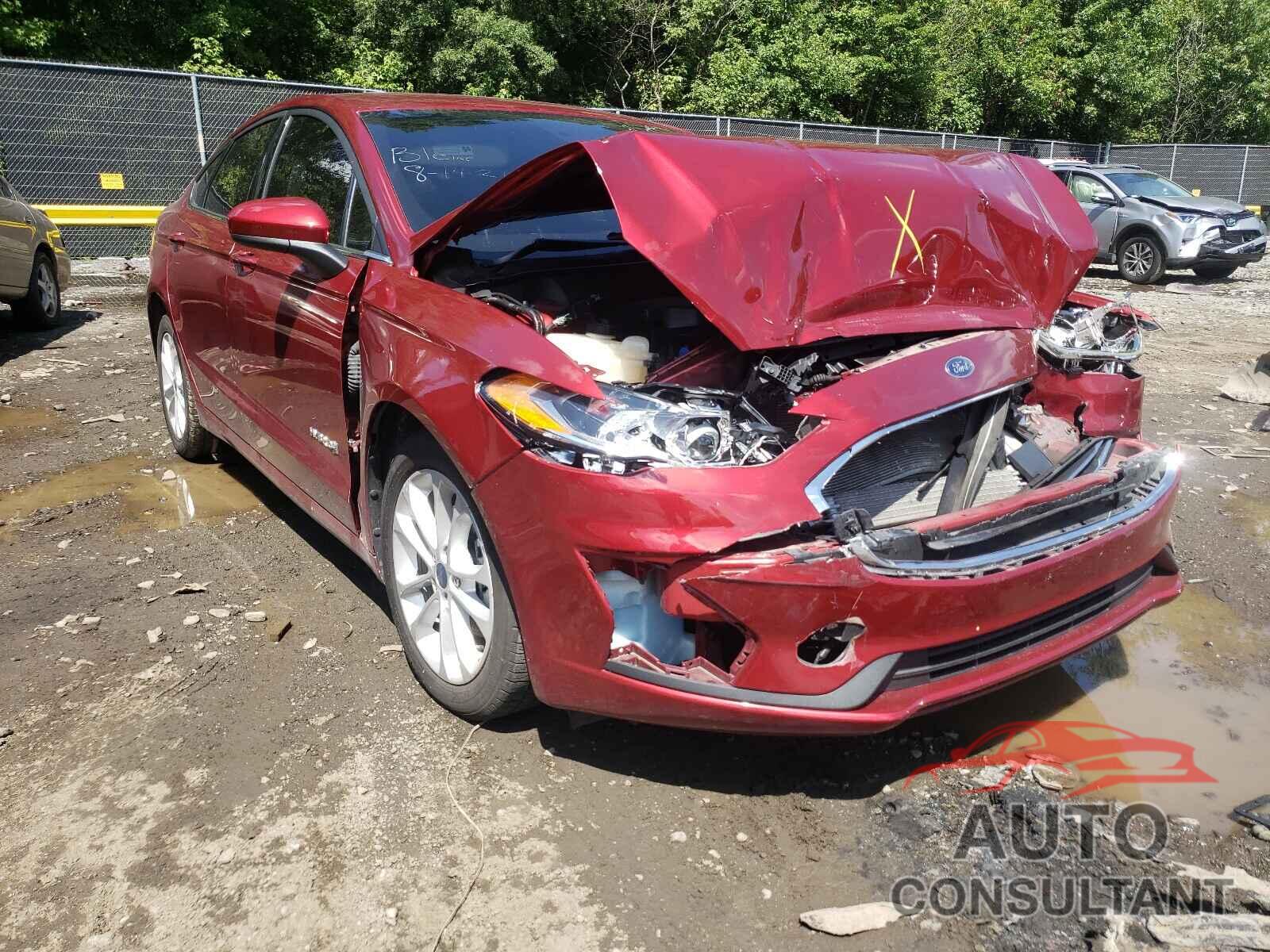 FORD FUSION 2019 - 3FA6P0LU0KR256409