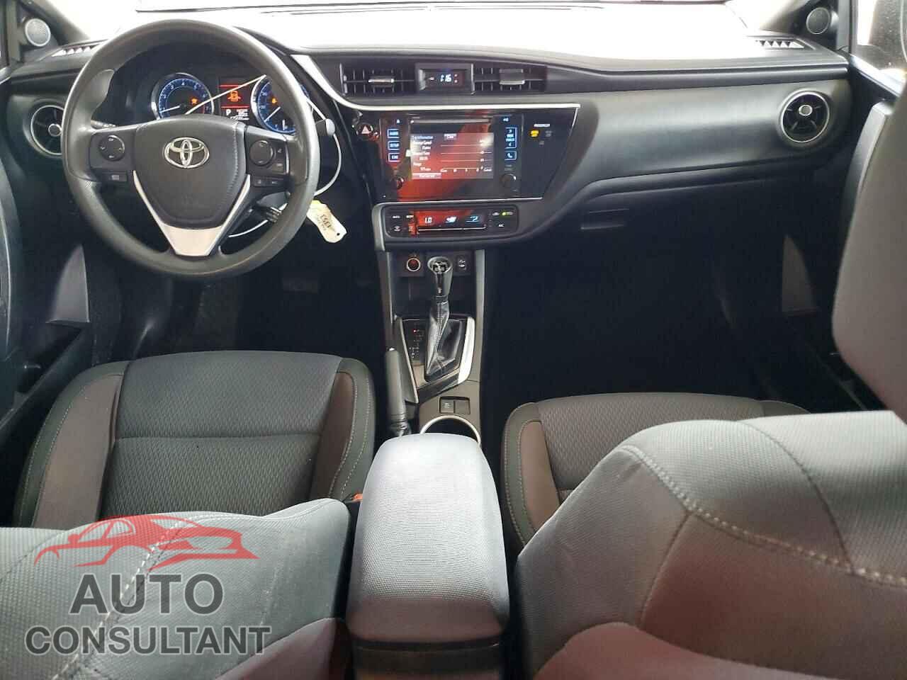 TOYOTA COROLLA 2017 - 5YFBURHE3HP628038
