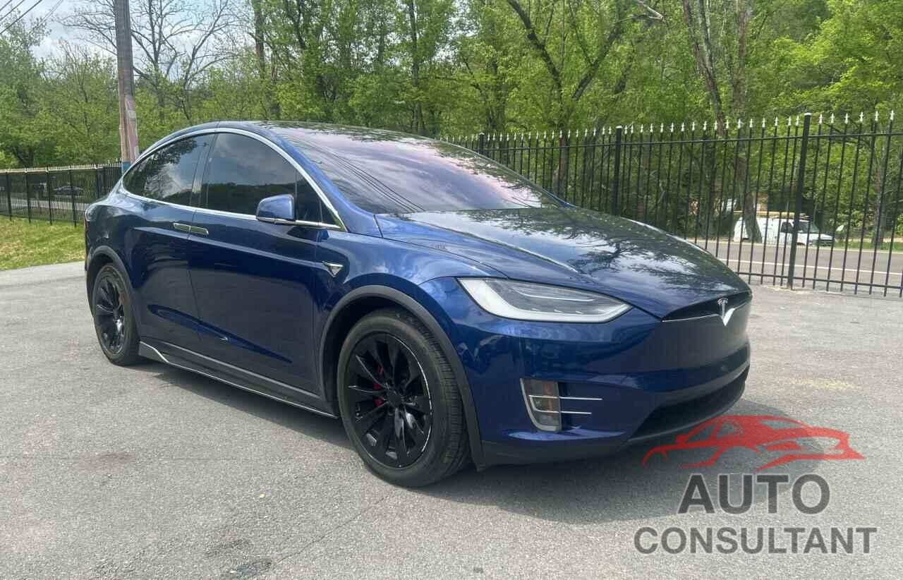 TESLA MODEL X 2018 - 5YJXCBE22JF088824