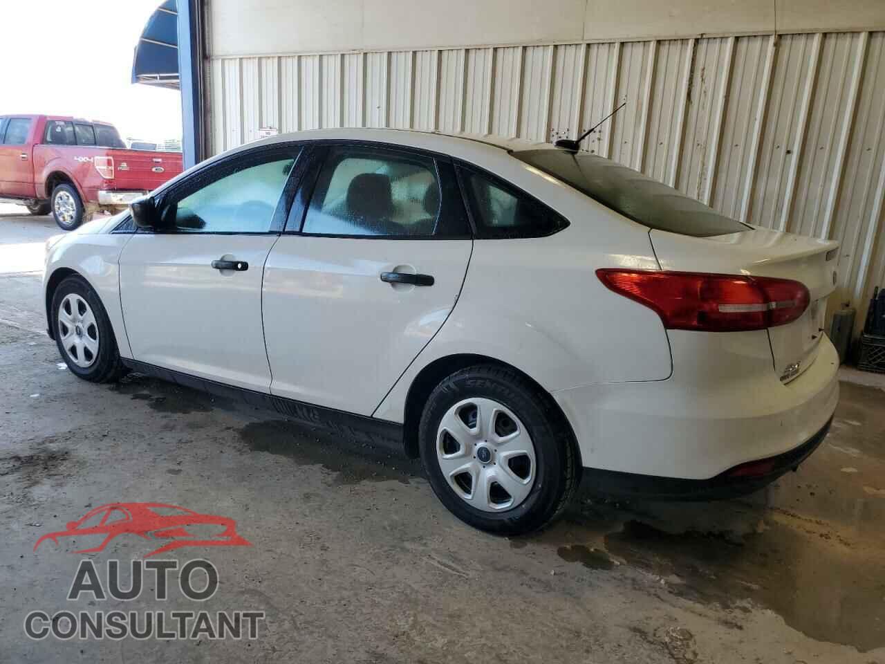 FORD FOCUS 2017 - 1FADP3E24HL207628