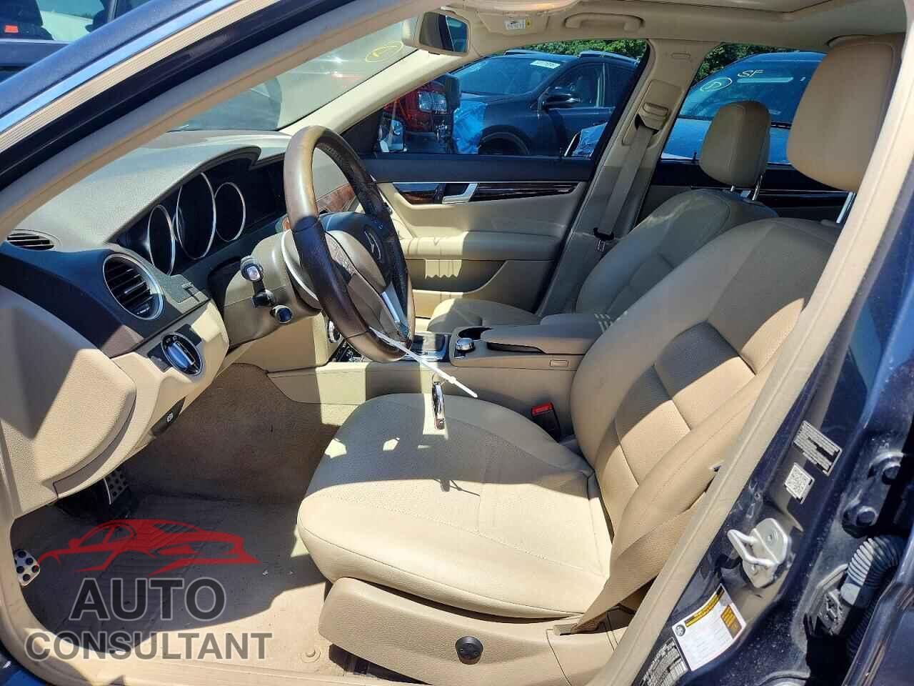 MERCEDES-BENZ C-CLASS 2014 - WDDGF8AB4EA943432