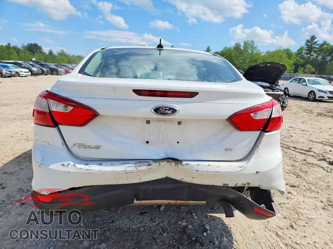 FORD FOCUS 2012 - 1FAHP3F26CL404471