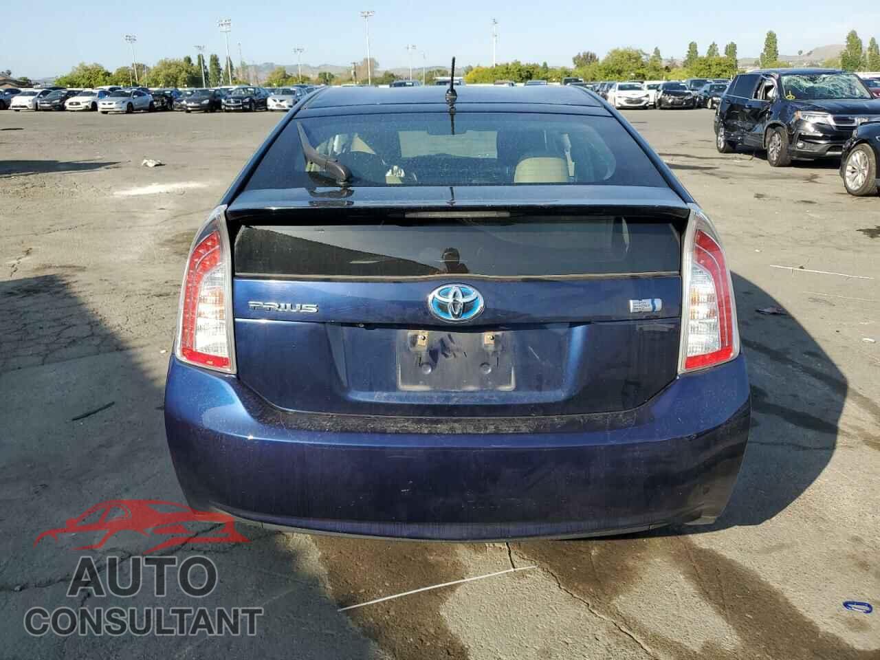 TOYOTA PRIUS 2015 - JTDKN3DU6F1985447