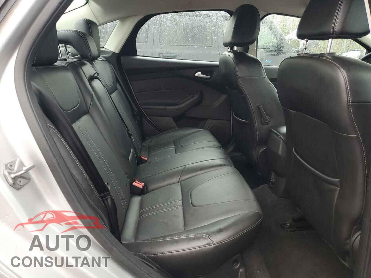 FORD FOCUS 2014 - 1FADP3F27EL389321