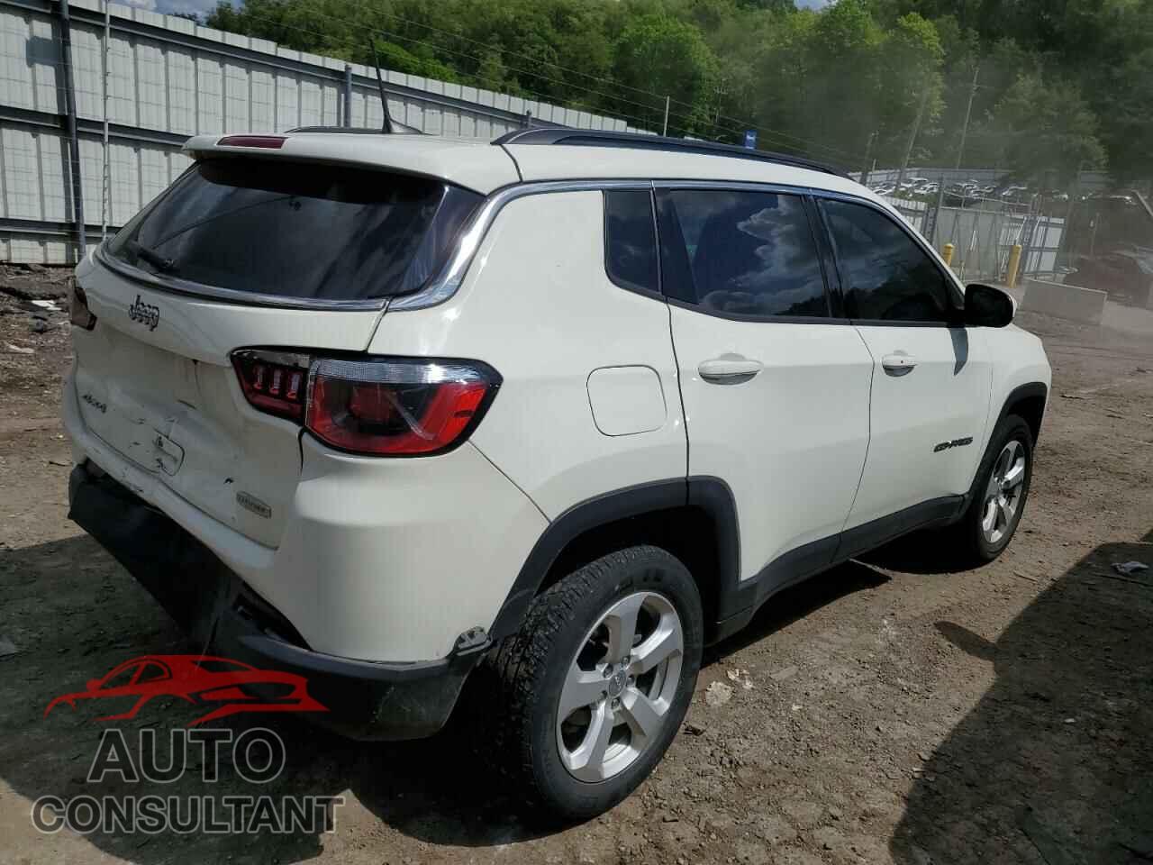 JEEP COMPASS 2018 - 3C4NJDBB7JT332076