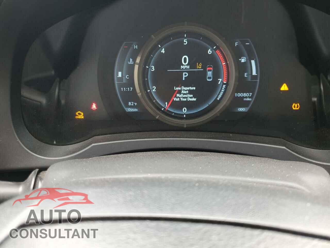 LEXUS IS 2017 - JTHBA1D22H5059524