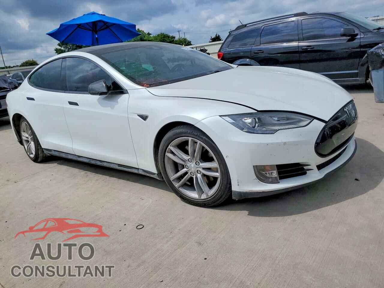 TESLA MODEL S 2015 - 5YJSA1S20FF097656