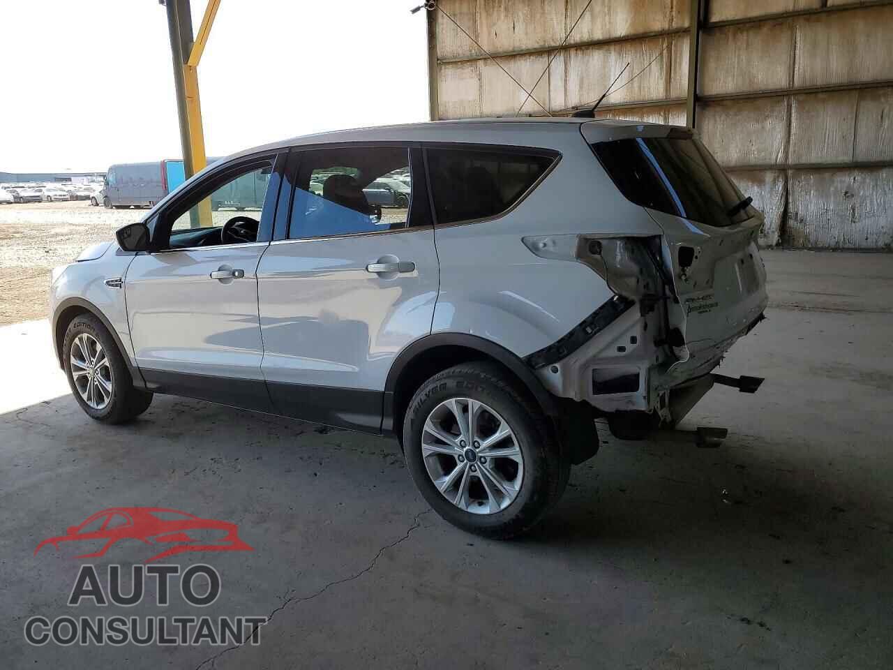 FORD ESCAPE 2017 - 1FMCU0G92HUC04725