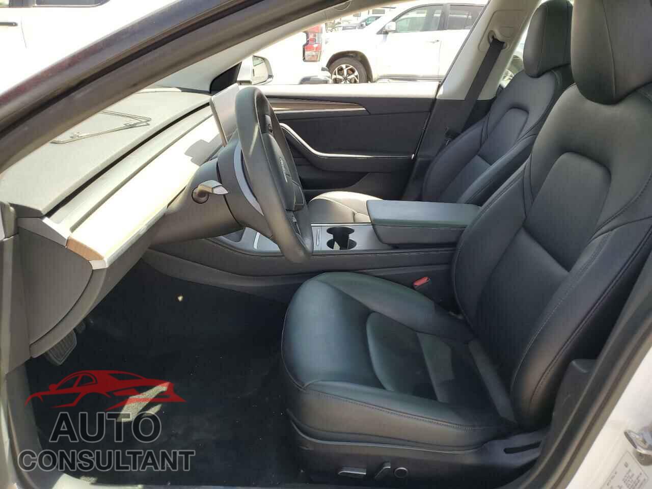 TESLA MODEL 3 2021 - 5YJ3E1EA5MF009483