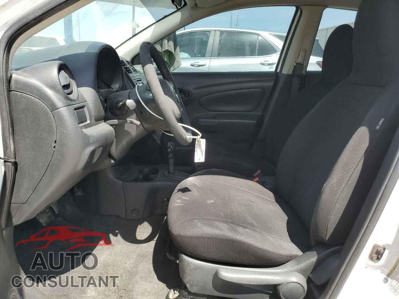 NISSAN VERSA 2013 - 3N1CN7AP1DL832638