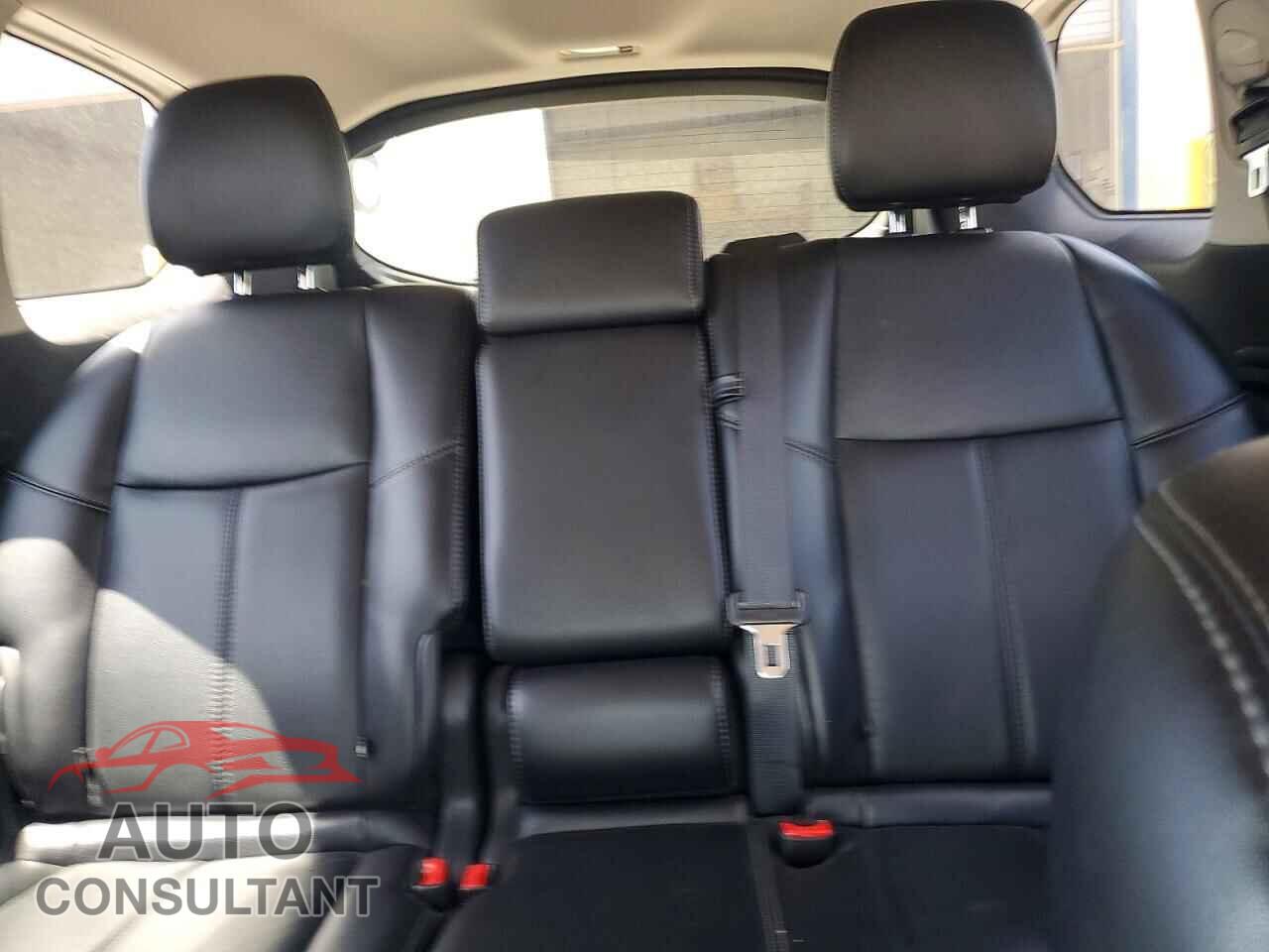 NISSAN PATHFINDER 2014 - 5N1AR2MM8EC735233