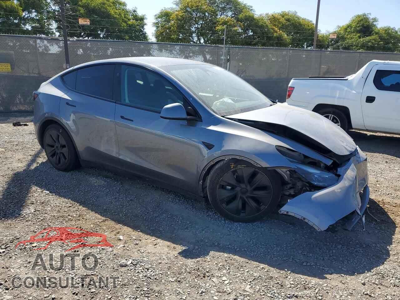 TESLA MODEL Y 2024 - 7SAYGDED6RF210976