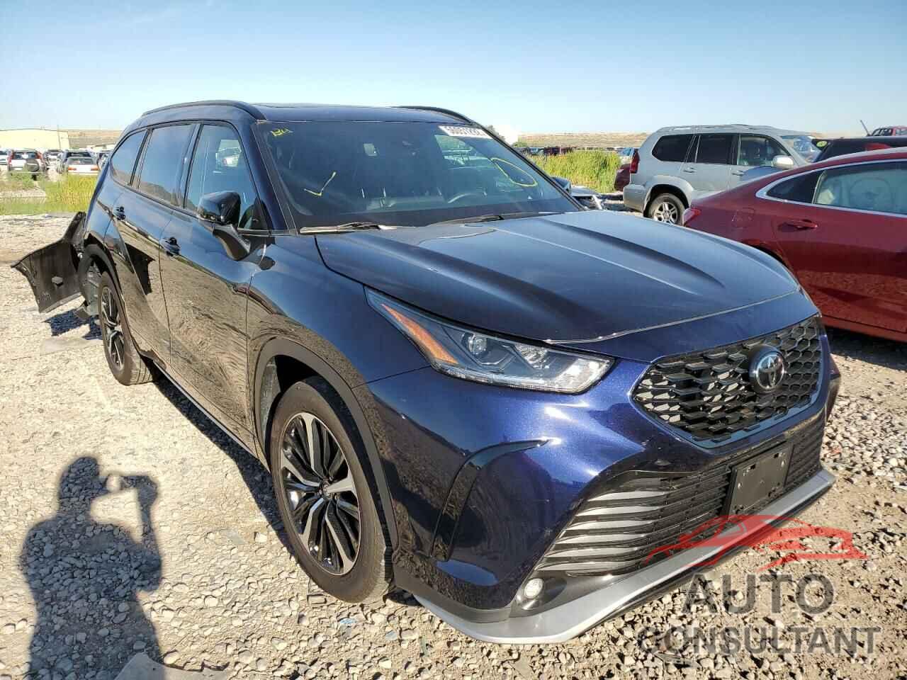 TOYOTA HIGHLANDER 2022 - 5TDJZRBH3NS168639