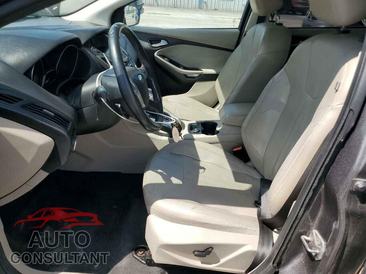 FORD FOCUS 2012 - 1FAHP3H25CL348522