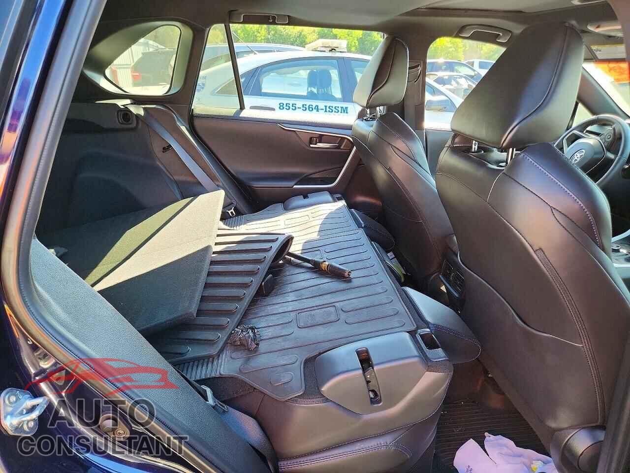 TOYOTA RAV4 2021 - 2T3E6RFV2MW028380