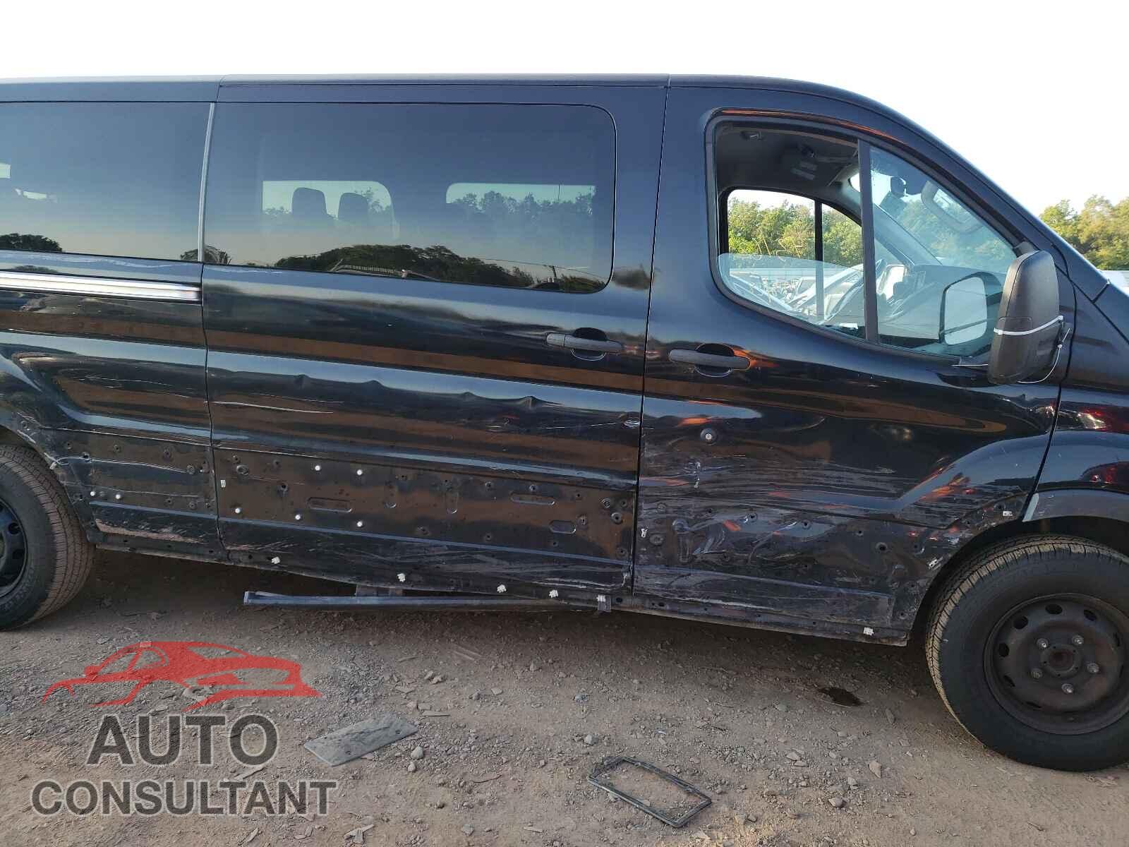 FORD TRANSIT CO 2018 - 1FBZX2YM8JKB02131