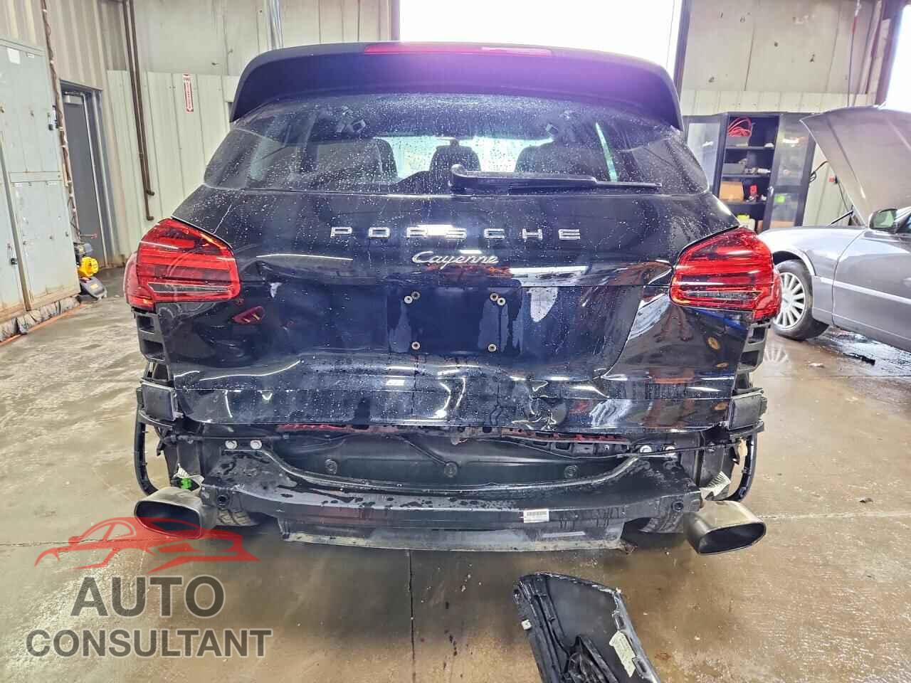 PORSCHE CAYENNE 2017 - WP1AA2A22HKA86648