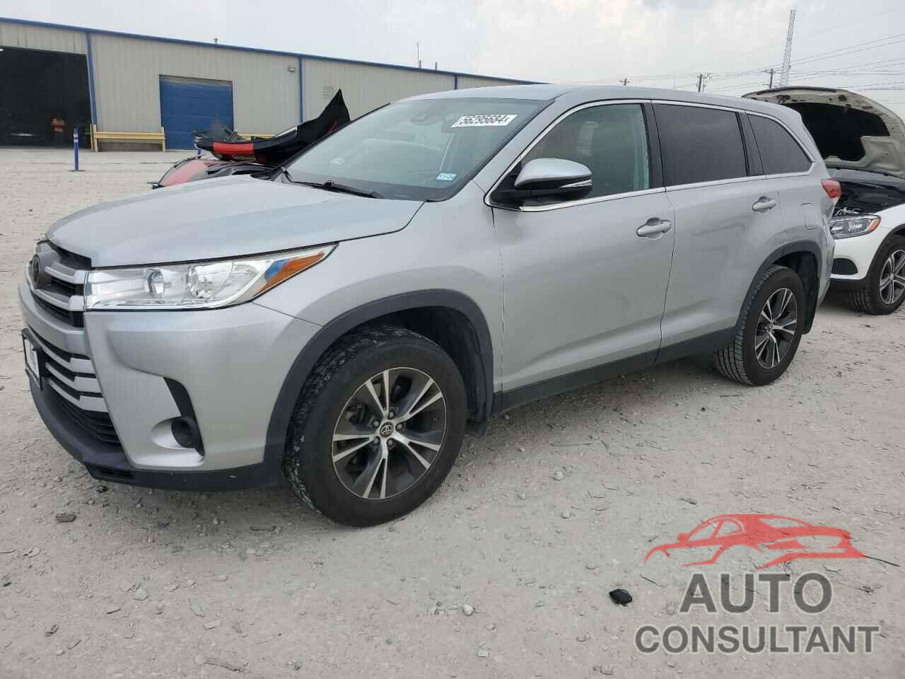 TOYOTA HIGHLANDER 2019 - 5TDBZRFH9KS922816