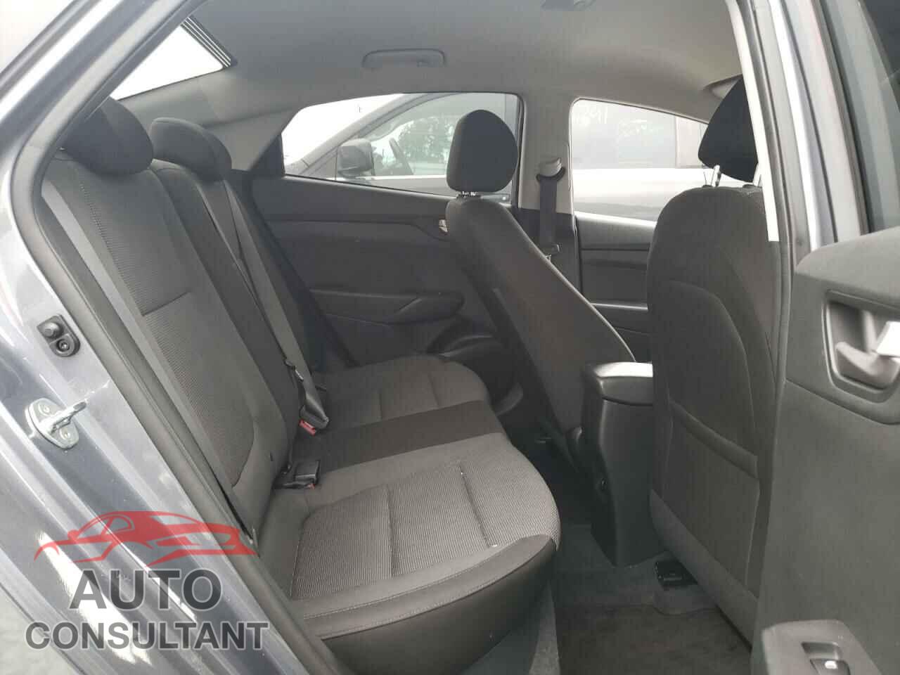 HYUNDAI ACCENT 2018 - 3KPC24A36JE026585