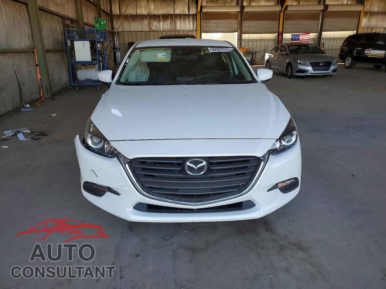 MAZDA 3 2017 - 3MZBN1V72HM147626