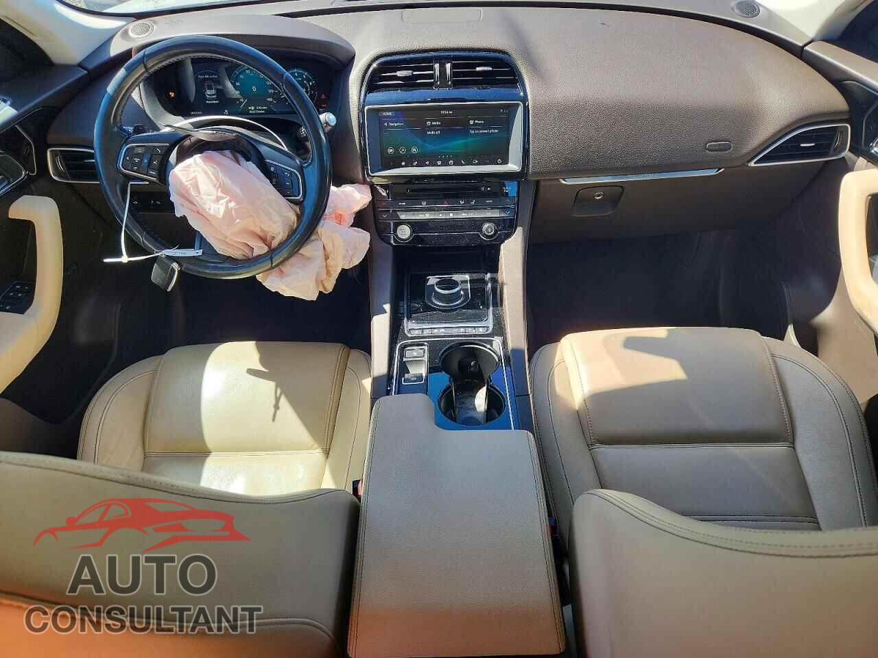 JAGUAR F-PACE 2017 - SADCK2BV5HA884779