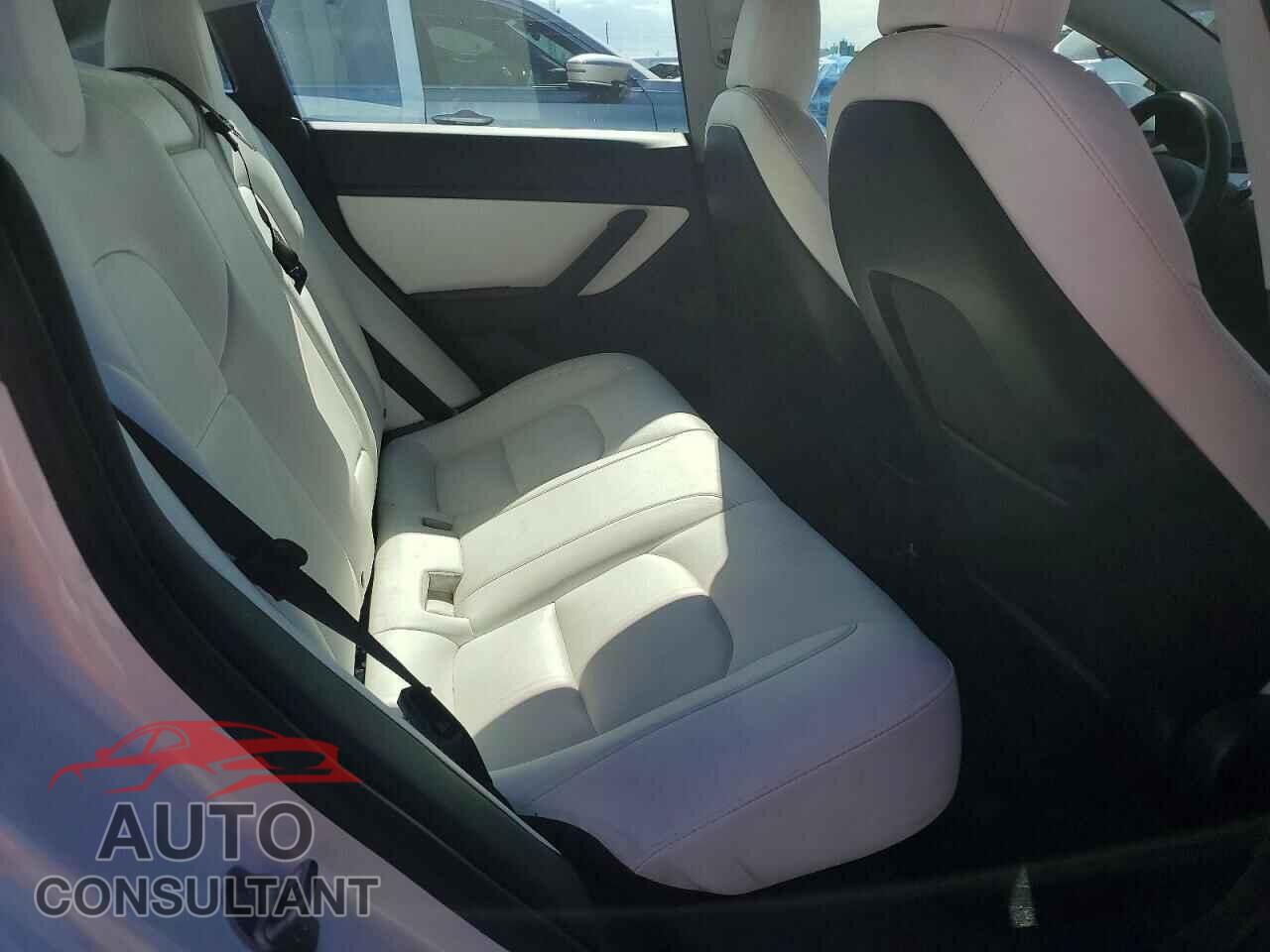 TESLA MODEL 3 2021 - 5YJ3E1EA2MF908639