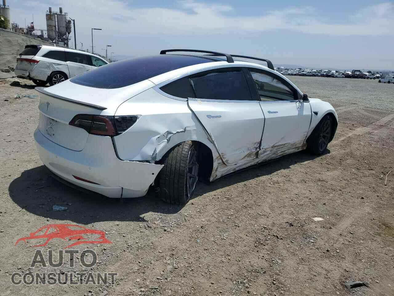 TESLA MODEL 3 2018 - 5YJ3E1EA7JF005687