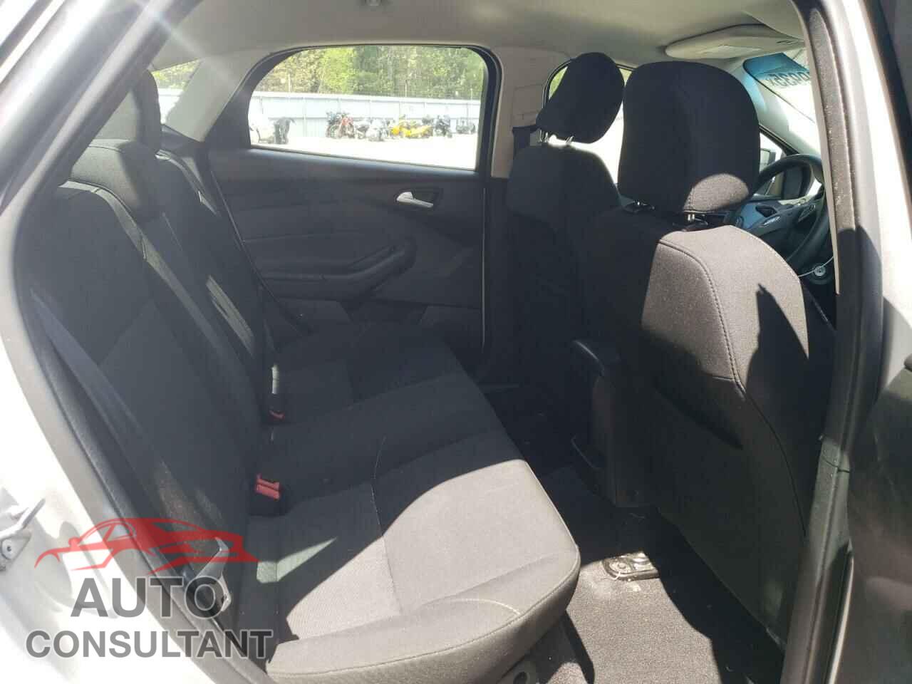 FORD FOCUS 2017 - 1FADP3F27HL269104