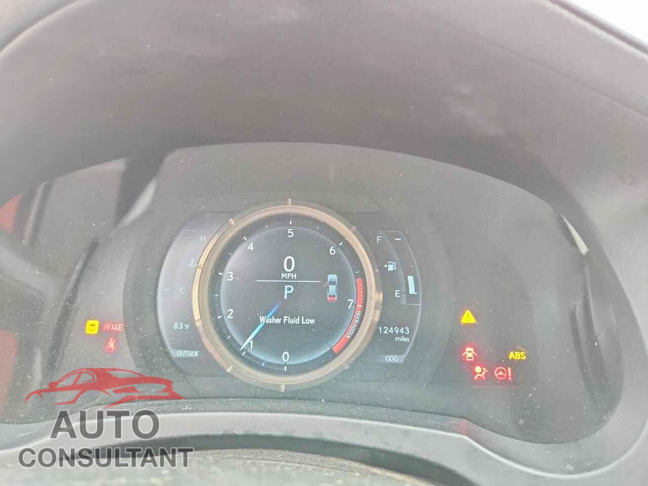 LEXUS IS 2014 - JTHBE1D21E5010122