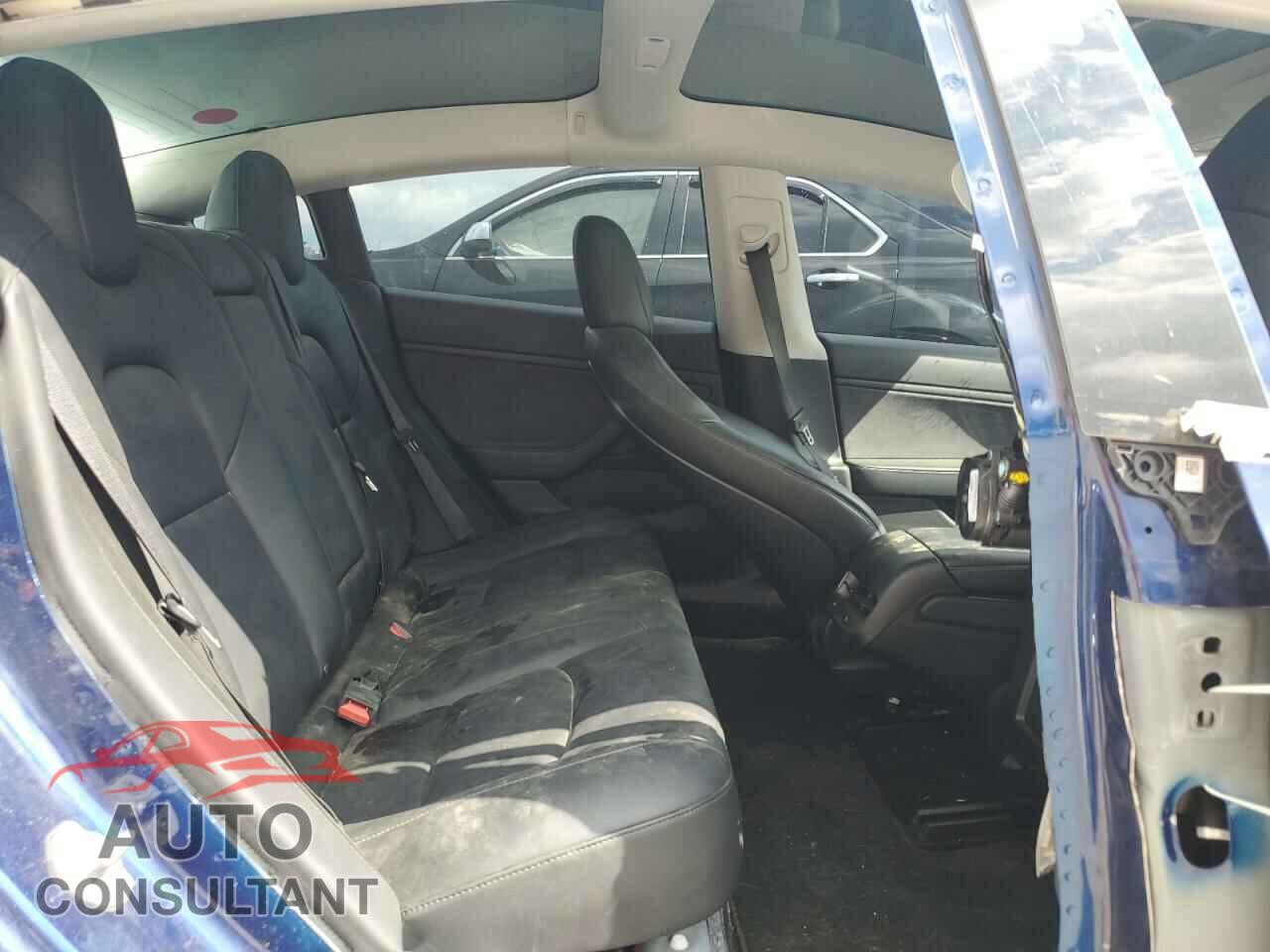 TESLA MODEL 3 2019 - 5YJ3E1EA1KF190479