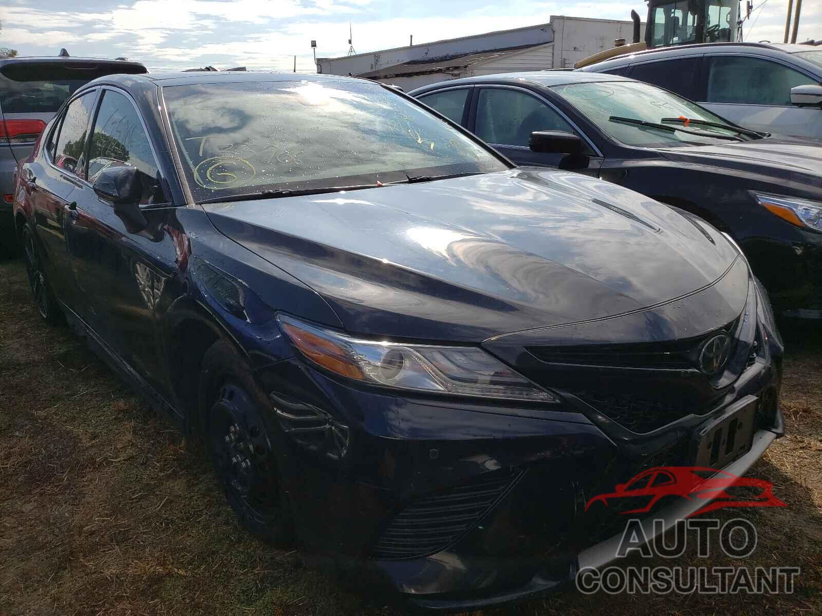 TOYOTA CAMRY 2018 - 4T1B61HK9JU020126