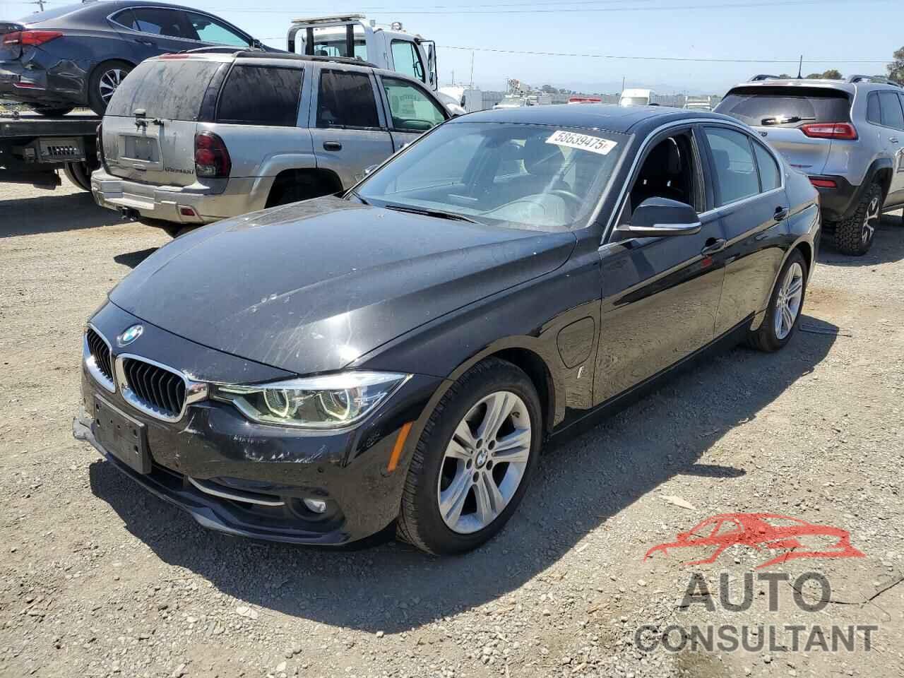 BMW 3 SERIES 2018 - WBA8E1C51JA758911