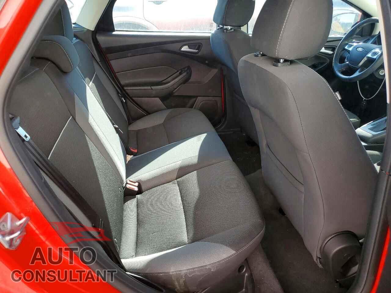 FORD FOCUS 2014 - 1FADP3K20EL312473