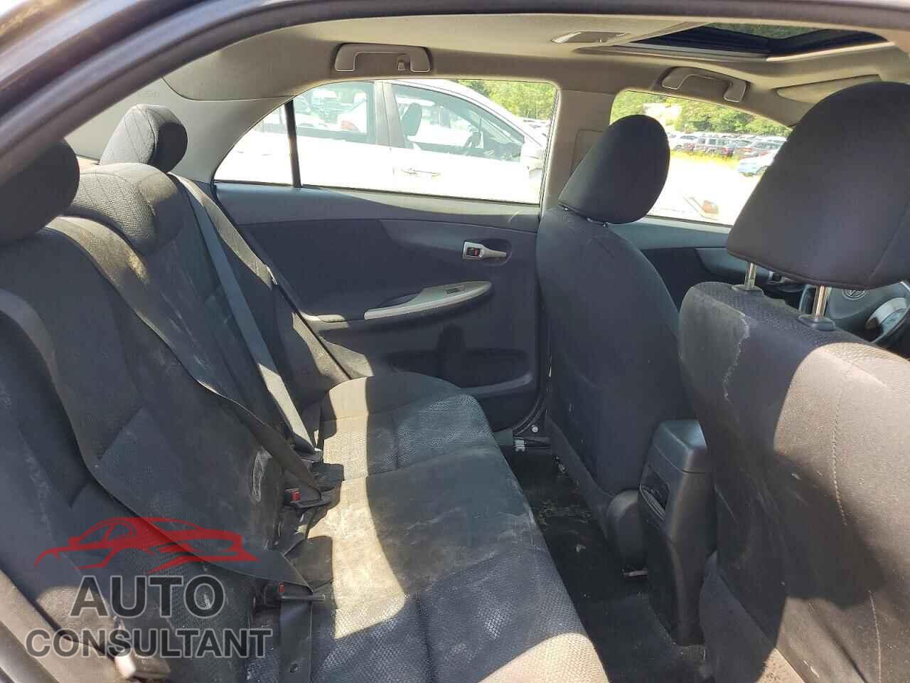 TOYOTA COROLLA 2010 - 2T1BU4EEXAC233982