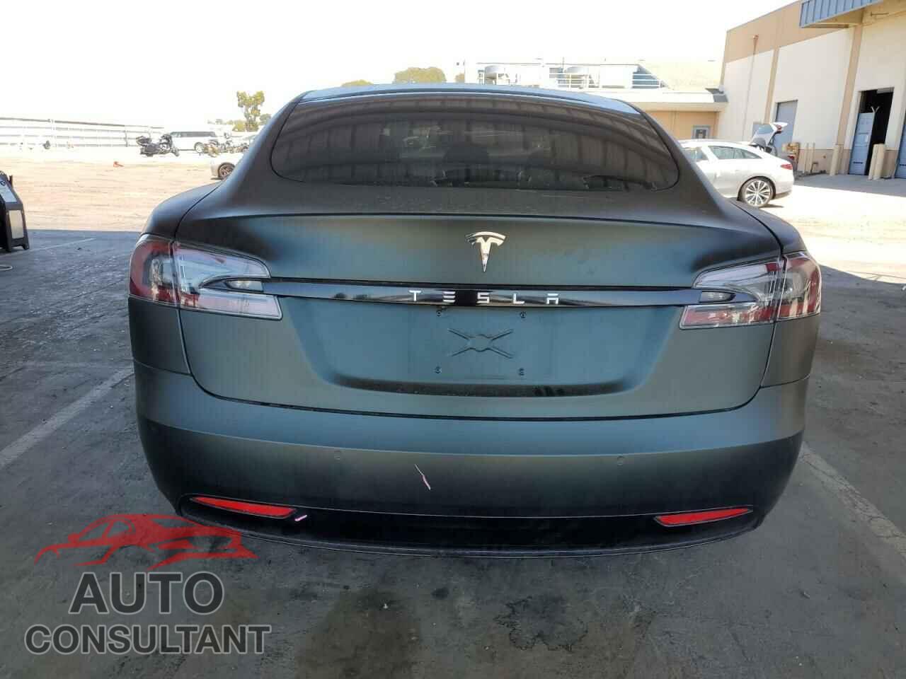 TESLA MODEL S 2018 - 5YJSA1E21JF282786