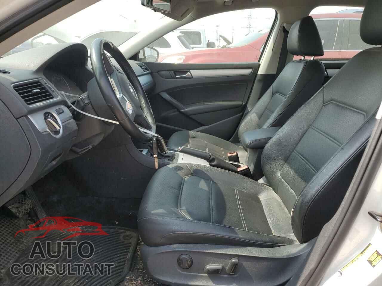 VOLKSWAGEN PASSAT 2012 - 1VWBP7A32CC012012