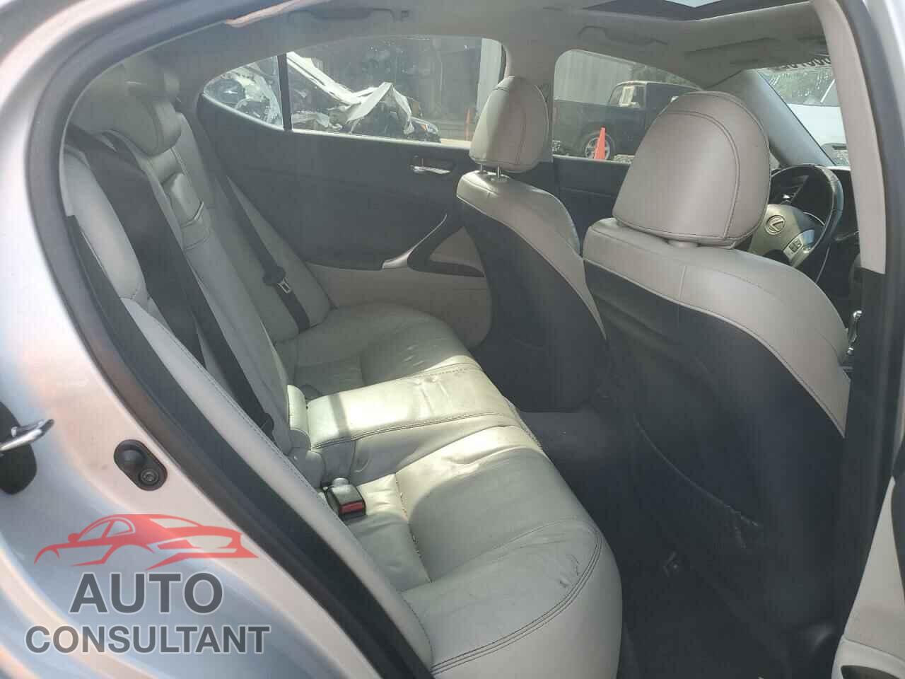 LEXUS IS 2011 - JTHBF5C26B5136526