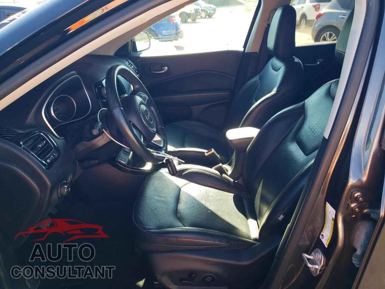 JEEP COMPASS 2018 - 3C4NJCCB2JT205115