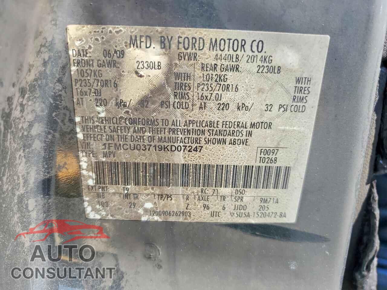 FORD ESCAPE 2009 - 1FMCU03719KD07247