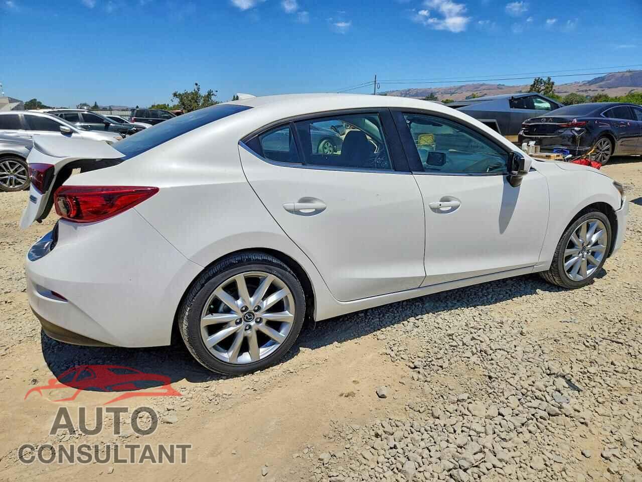 MAZDA 3 2017 - 3MZBN1V75HM123627