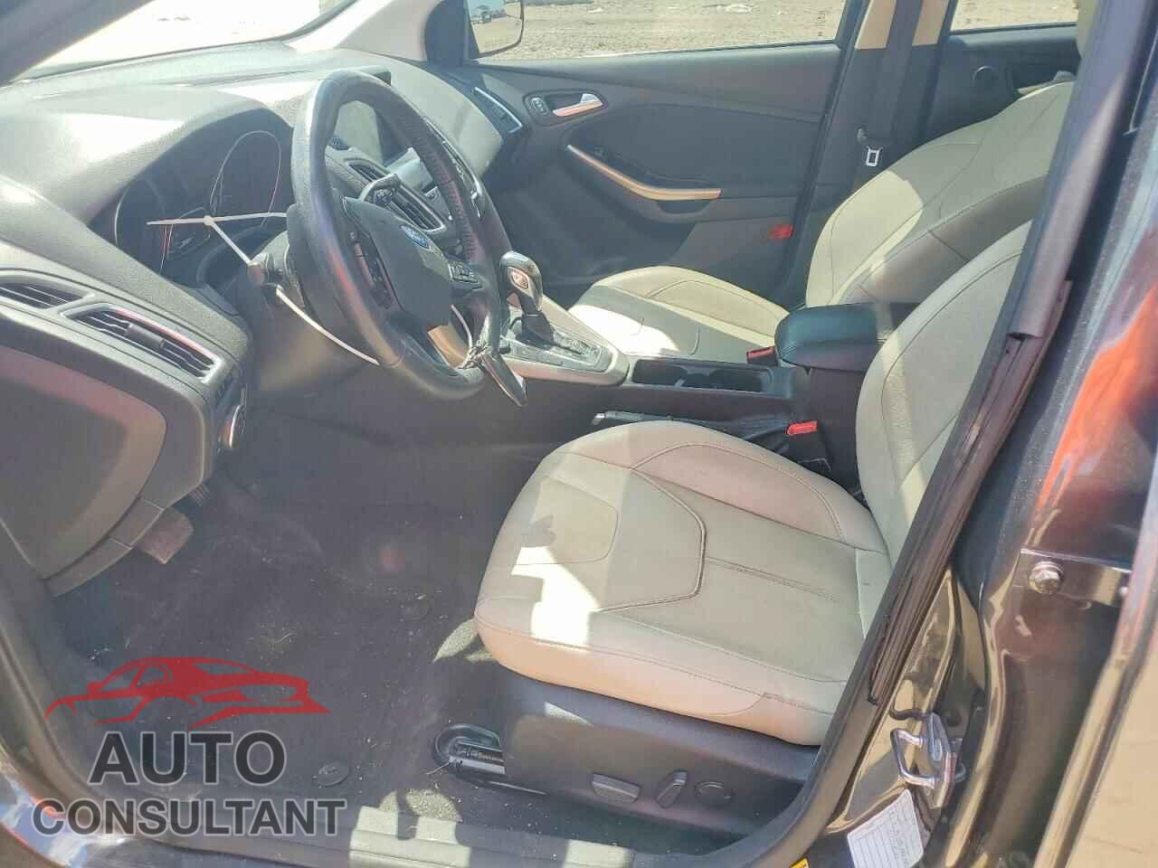 FORD FOCUS 2017 - 1FADP3J2XHL268357