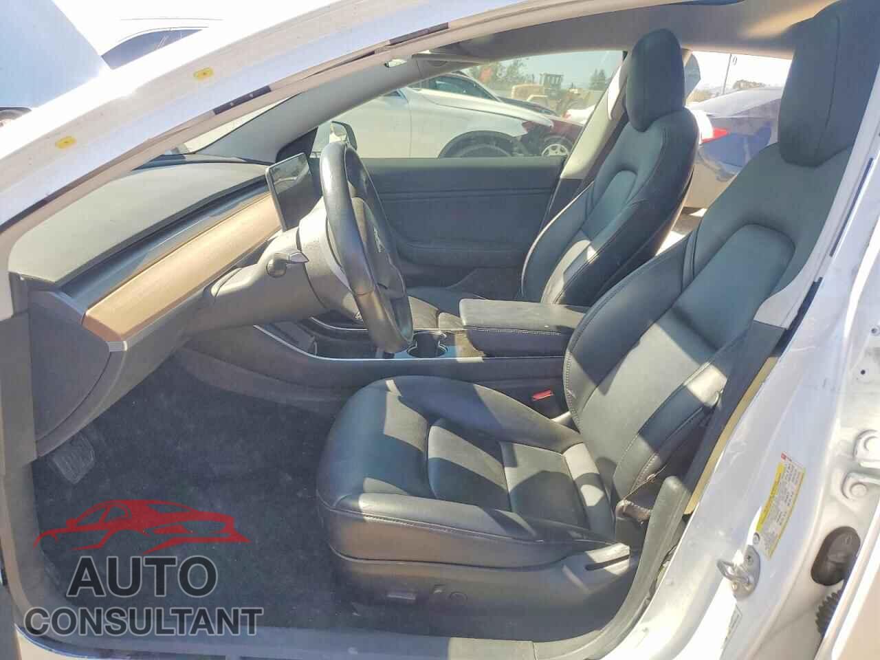 TESLA MODEL 3 2018 - 5YJ3E1EB2JF111568