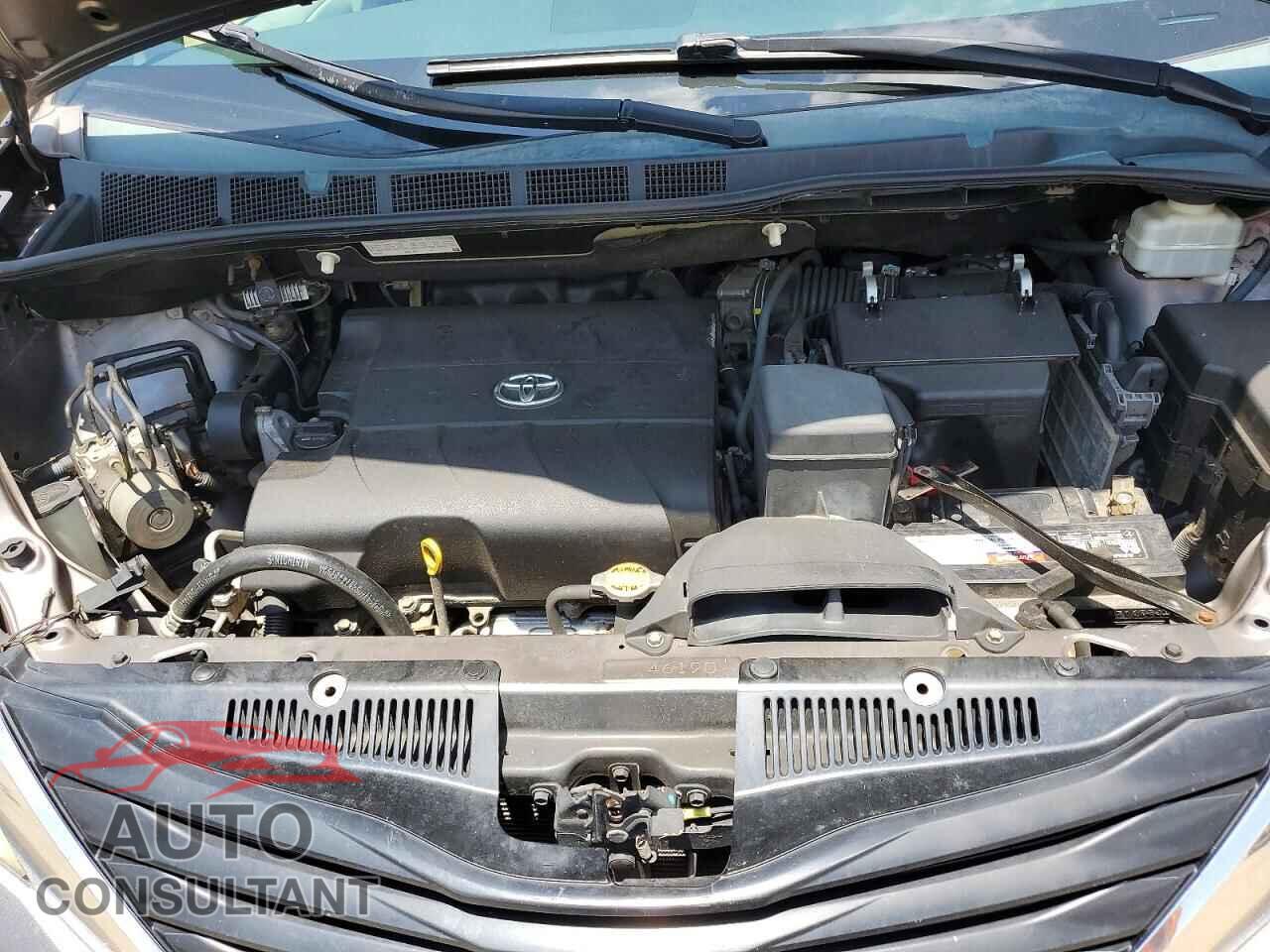 TOYOTA SIENNA 2011 - 5TDKK3DC9BS048718